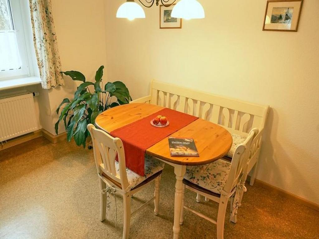 Ferienwohnung Am Eisweiher 티티제-노이슈타트 외부 사진