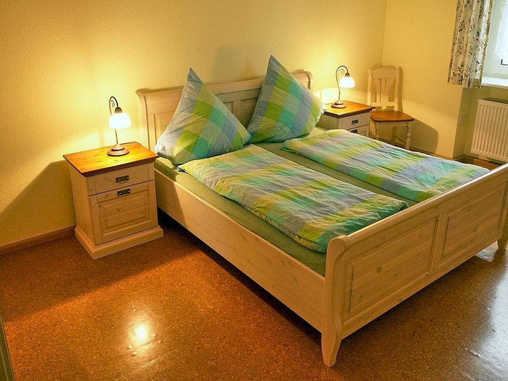 Ferienwohnung Am Eisweiher 티티제-노이슈타트 외부 사진